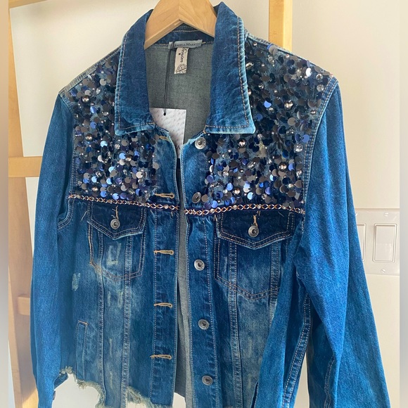 Vintage style Denim Jean Jacket with embellishments. Size M - made in Italy - Picture 5 of 16